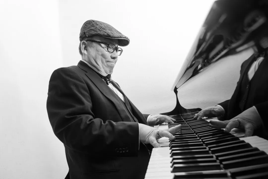 AKIRA KAWAI